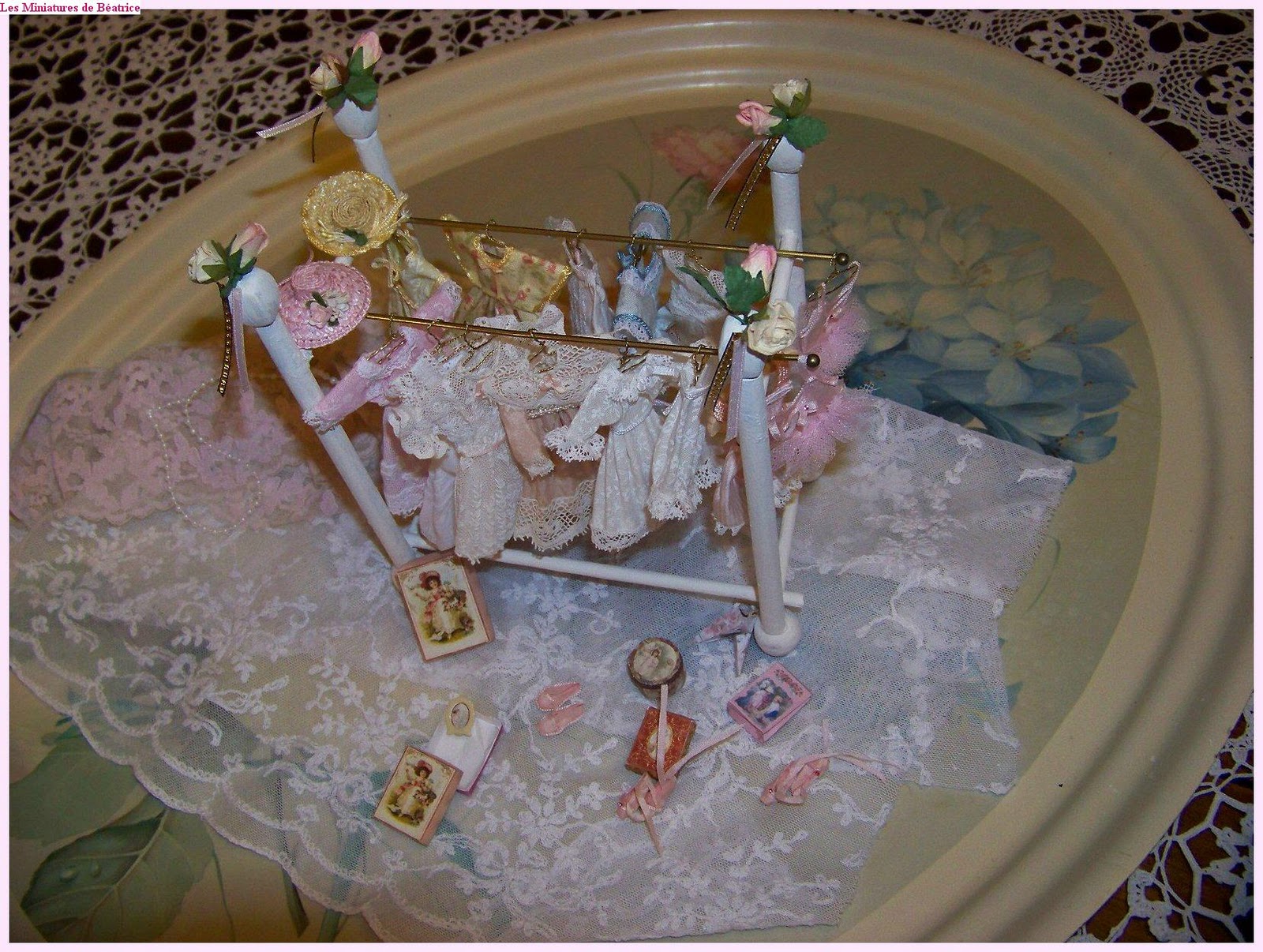 Page De Garde D'une Petite Fille